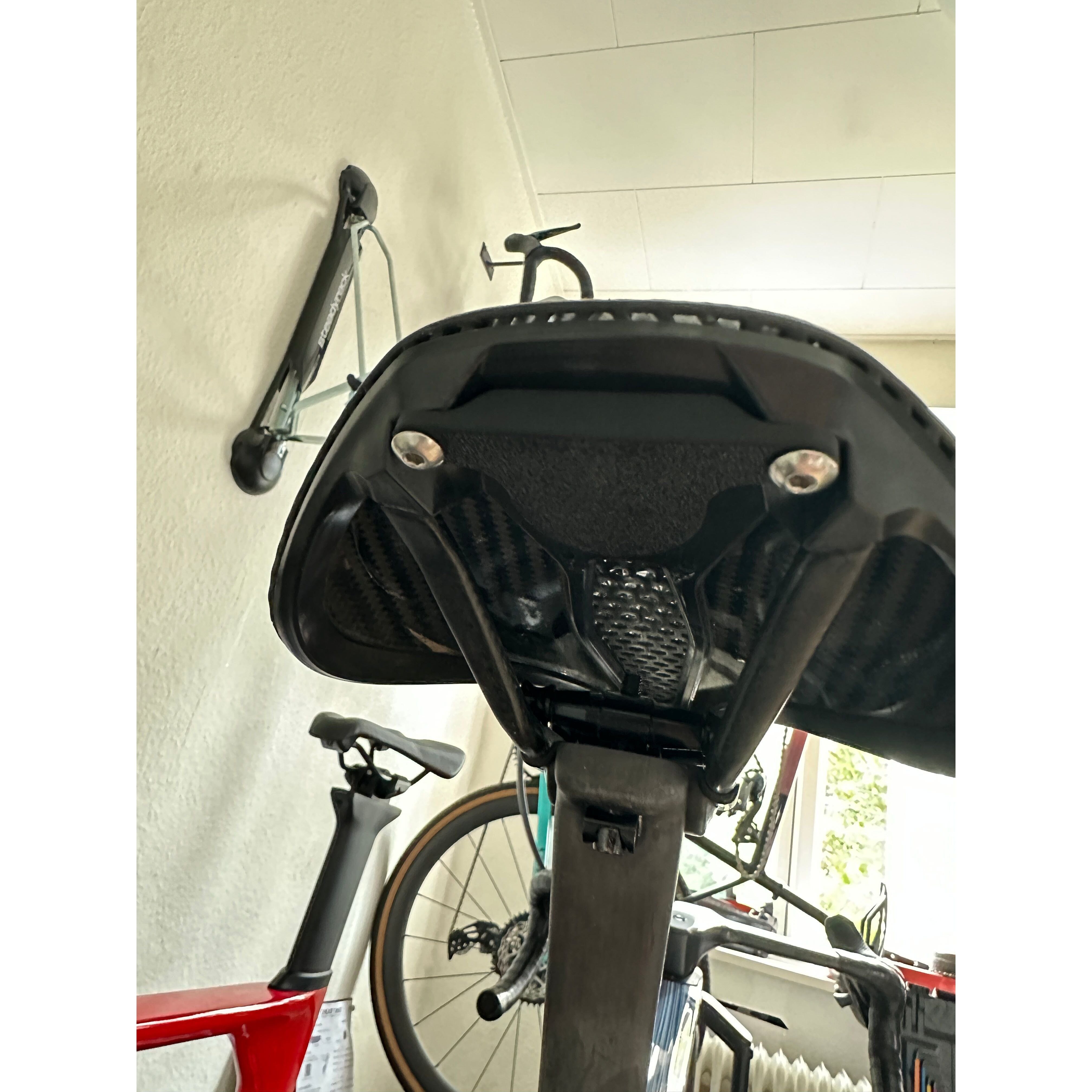 Airtag mount for specialized/Swat, Pinarello MOST and Selle Italia sad